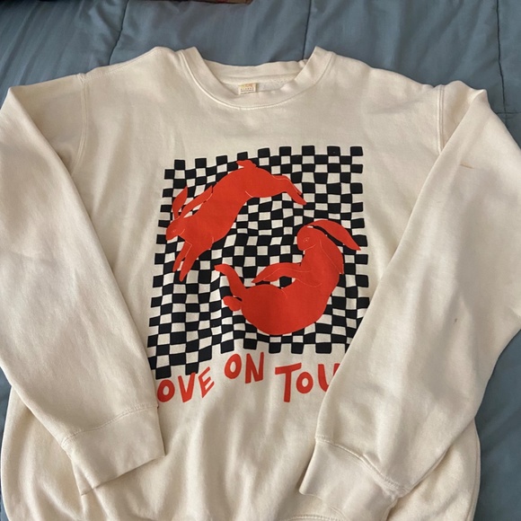 Sweaters - love on tour crewneck